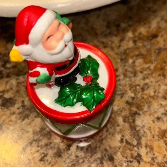 VINTAGE Woolworth Christmas Ceramic Candle
Drum Santa Claus Lid Hand Painted - Picture 5 of 10
